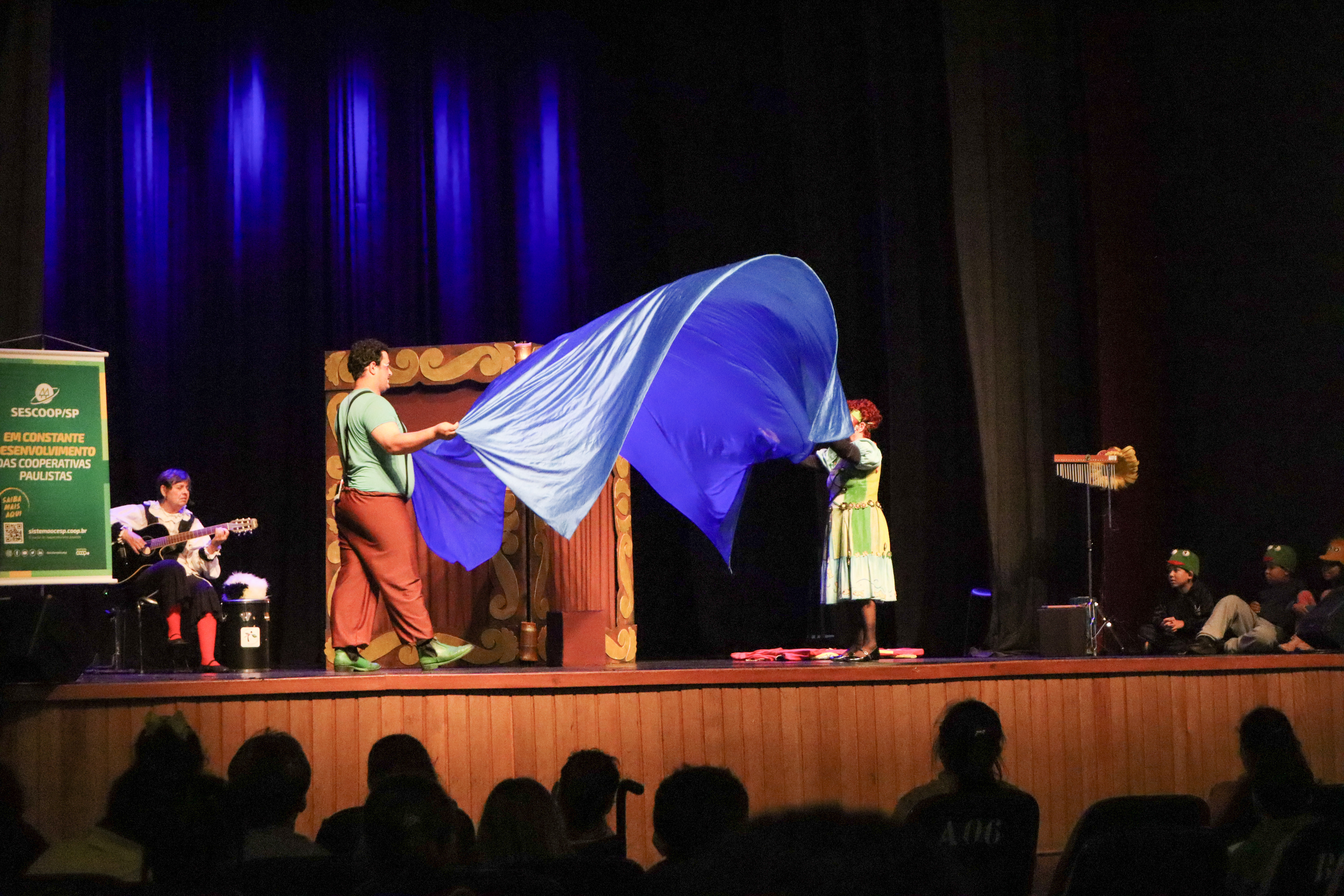 Unimed Assis - Teatro educativo leva conscientização e aprendizado a mais de 1.200 crianças em Assis